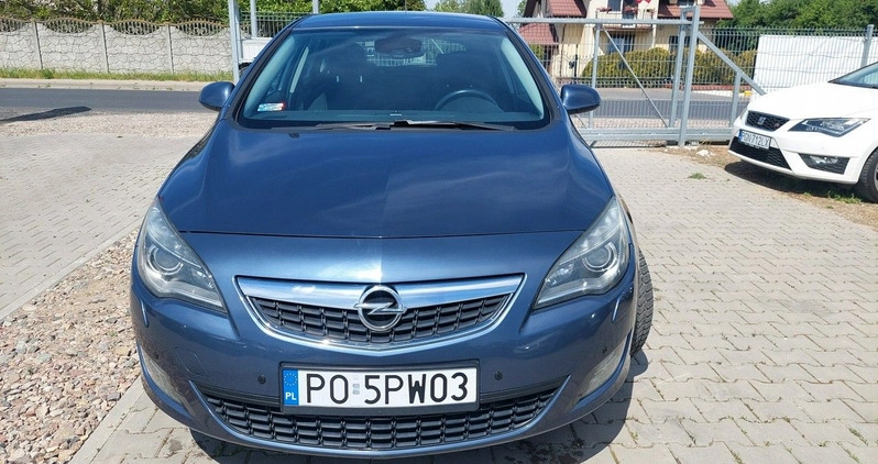 Opel Astra cena 23900 przebieg: 213730, rok produkcji 2010 z Kazimierza Wielka małe 781